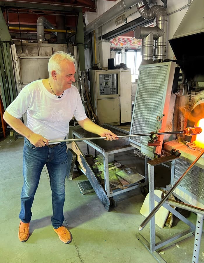 Maurizio Lotter at a Venetian glass furnace in Murano